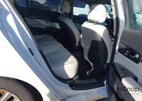 2015 Kia K900 Luxury from USA, damaged, VIN KNALW4D45F6019582